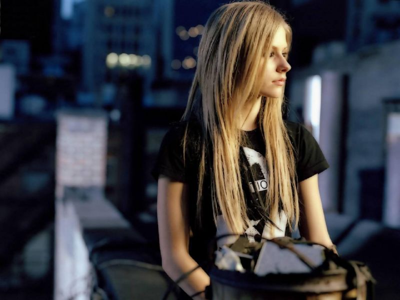 avril1111280x960