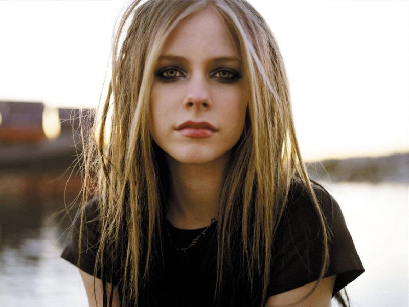 avril1221280x960