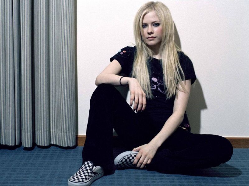avril1351280x960