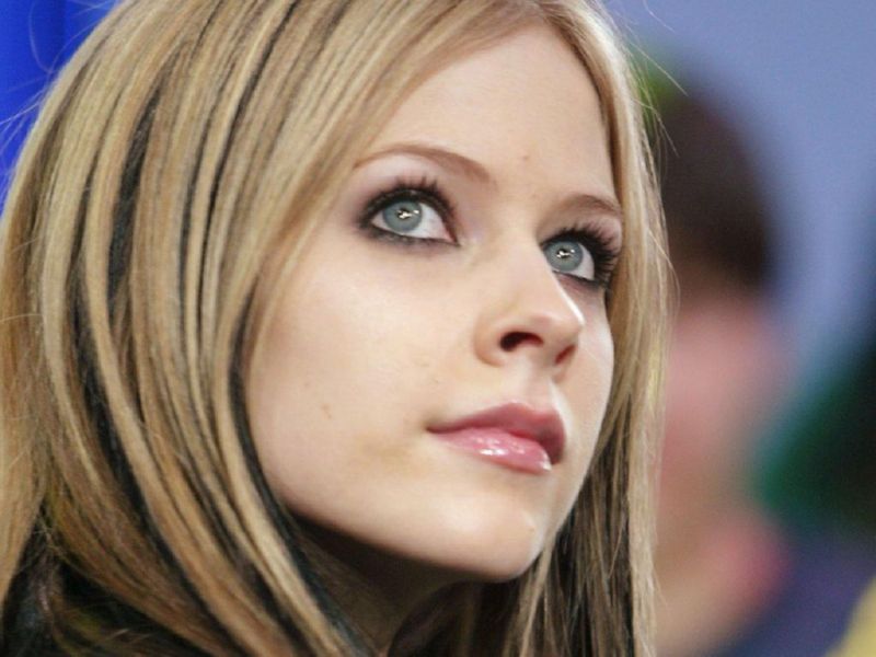 avril361024x768