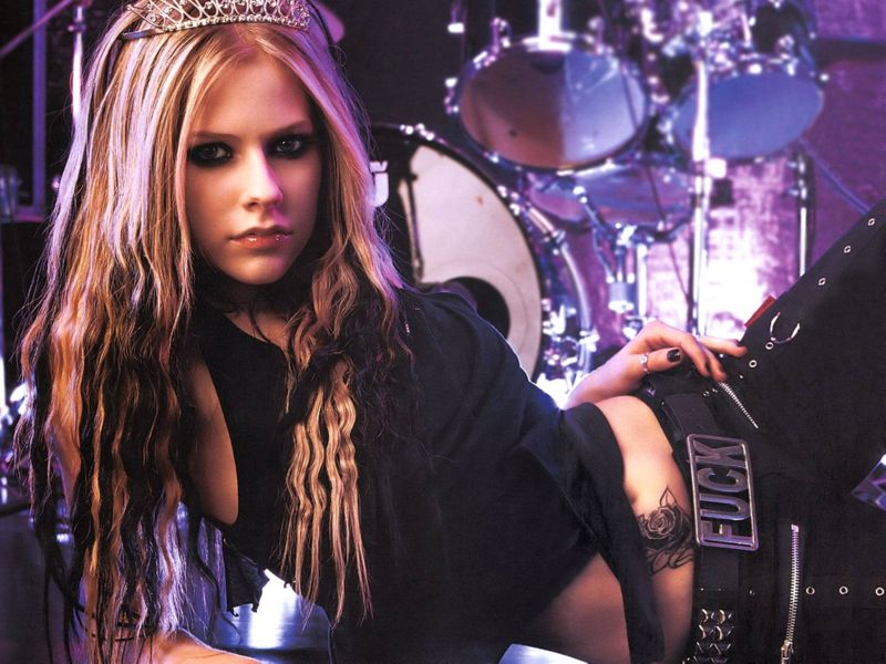 avril461600x1200
