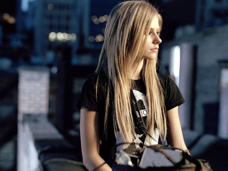 avril511600x1200