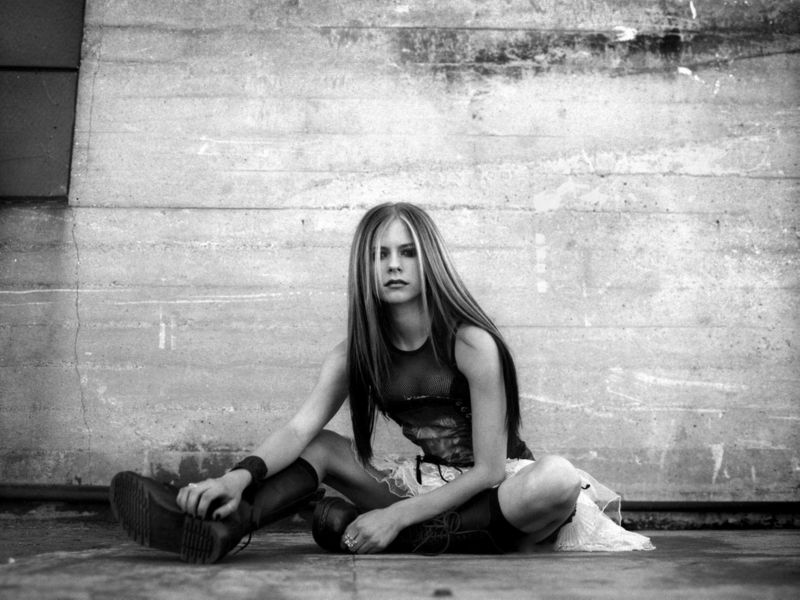 avril541600x1200