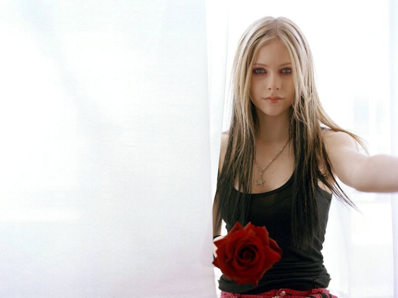 avril921600x1200